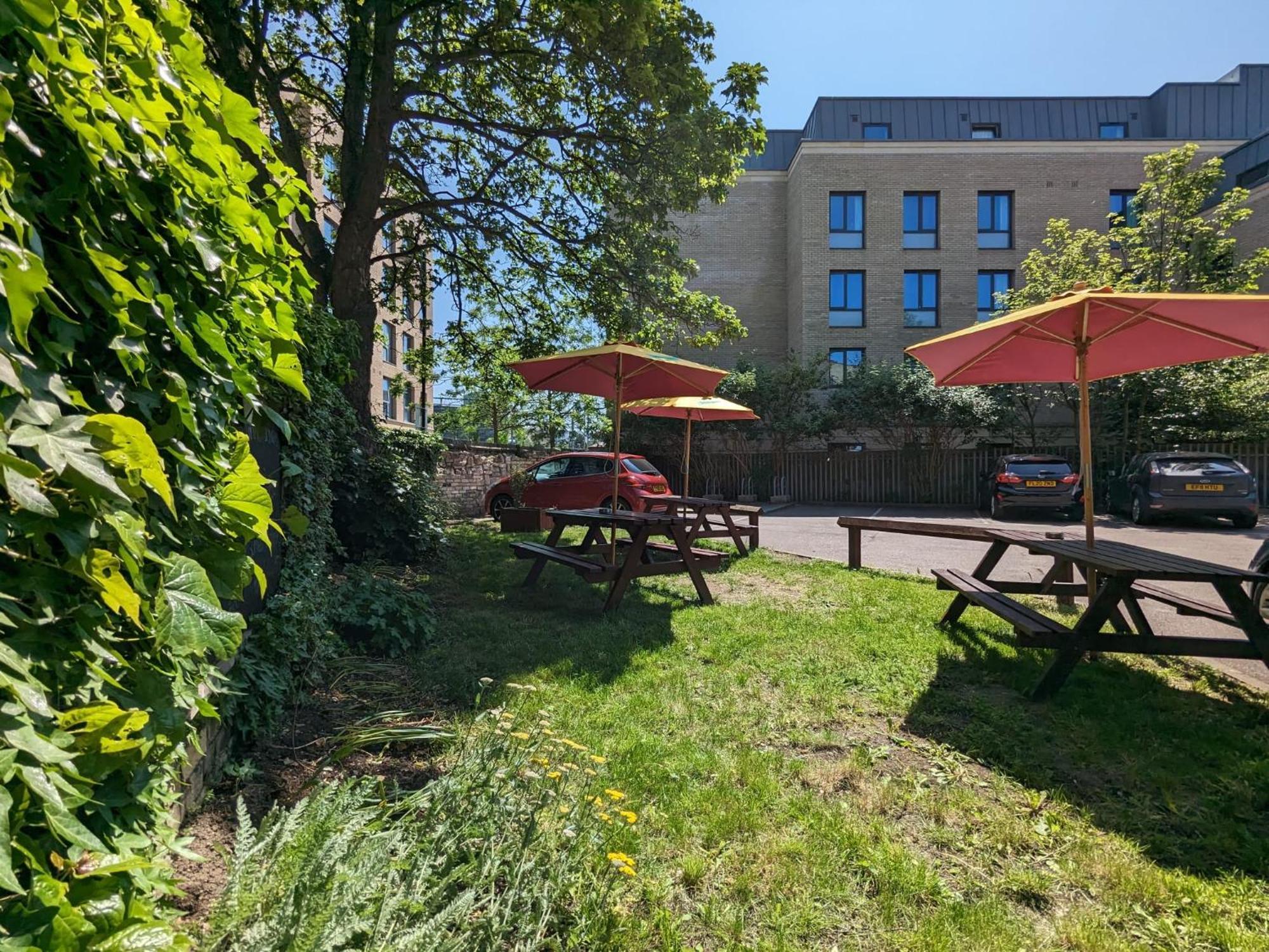 Hotel The Earl Of Derby CBG Exterior foto